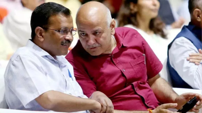 दिल्ली विधानसभा फांसीघर विवाद: अरविंद केजरीवाल और मनीष सिसोदिया को तलब, हाईकोर्ट में चली कानूनी जंग पर बढ़ी राजनीतिक हलचल