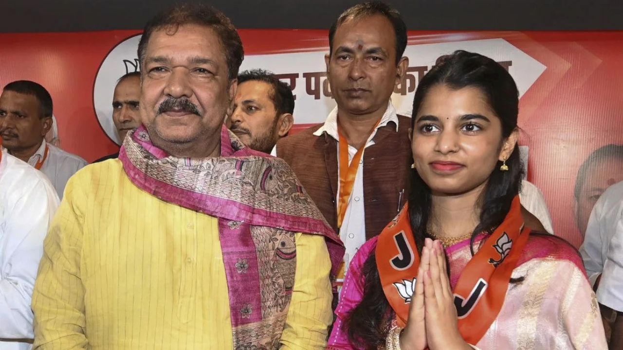 EXIT POLL : बिहार विधान सभा चुनाव की अलीगढ सीट से, क्या चमक सकती है मैथिली ठाकुर की किस्मत ?