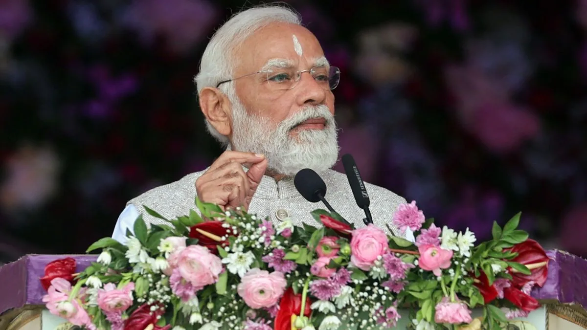 Constitution Day 2025 पर PM Modi Emotional Letter: संविधान गौरव यात्रा, लोकतंत्र संदेश और First-Time Voters के लिए अपील