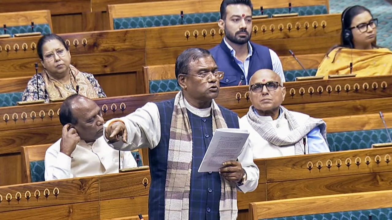 फिर विवादों में घिरे मंडला के सांसद फग्गन सिंह कुलस्ते , दिल्ली ब्लास्ट पर की थी टिप्पणी