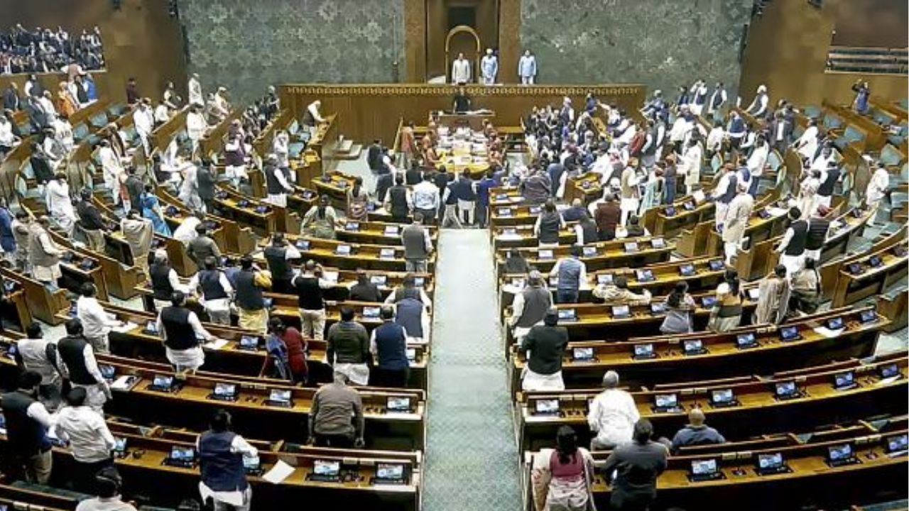 शीतकालीन सत्र 1 दिसंबर से शुरू , सरकार लाएगी 10 नए विधेयक