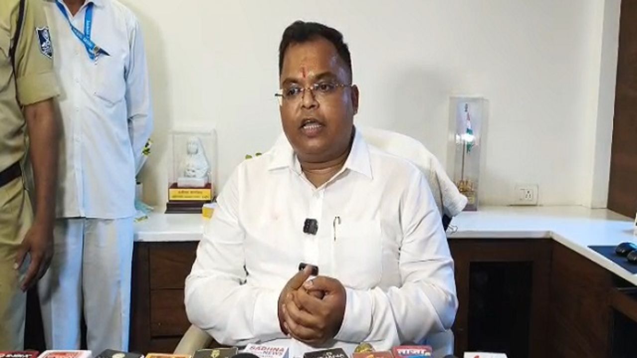 कलेक्टर वर्मा ने दिया आश्वासन : समस्याओं का तुरंत मिलेगा समाधान