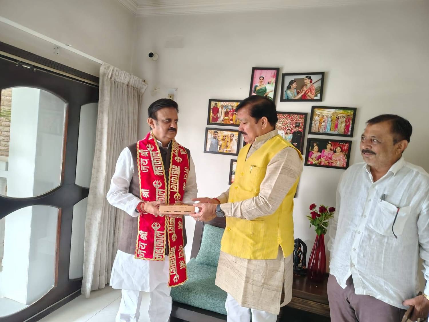 “उप मुख्यमंत्री भोपाल श्री राजेन्द्र शुक्ल ने किया मुकुंदपुर व्हाइट टाइगर सफारी और जू का निरीक्षण, वन्य जीव संरक्षण पर जोर”