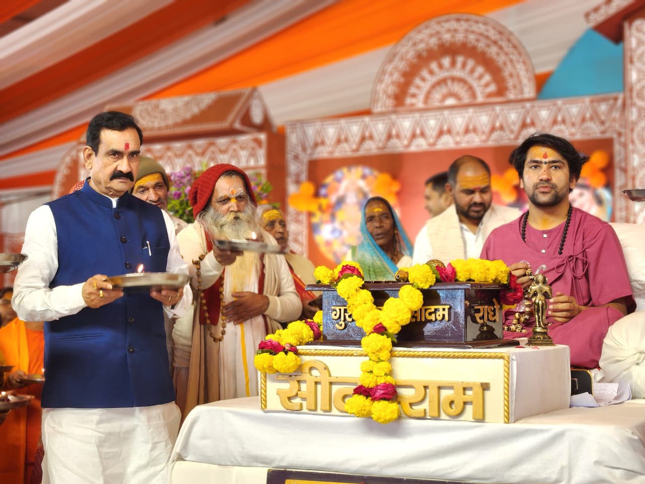 शिवपुरी में नरोत्तम मिश्रा का बड़ा बयान, IAS संतोष वर्मा पर हमला—कहा कुछ अधिकारियों को सनातन अमृत हजम नहीं होता