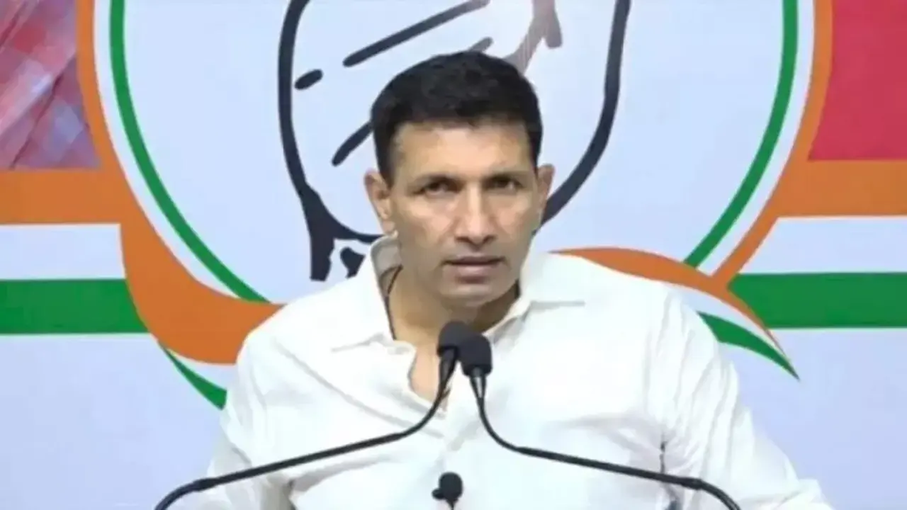 MP Politics News: विभागीय समीक्षा, घोटालों और मंत्रियों के इस्तीफे पर सियासत तेज, जीतू पटवारी का हमला और BJP का पलटवार