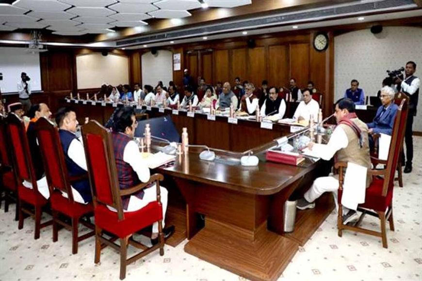 MP Cabinet Decision 2025: ऐतिहासिक 2508 करोड़ की सौगात, बड़वाह-धामनोद 4-लेन और पोषण योजनाओं को 2031 तक विस्तार