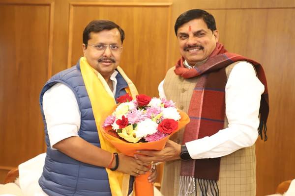 मुख्यमंत्री मोहन यादव नितिन नबीन मुलाकात भाजपा बैठक