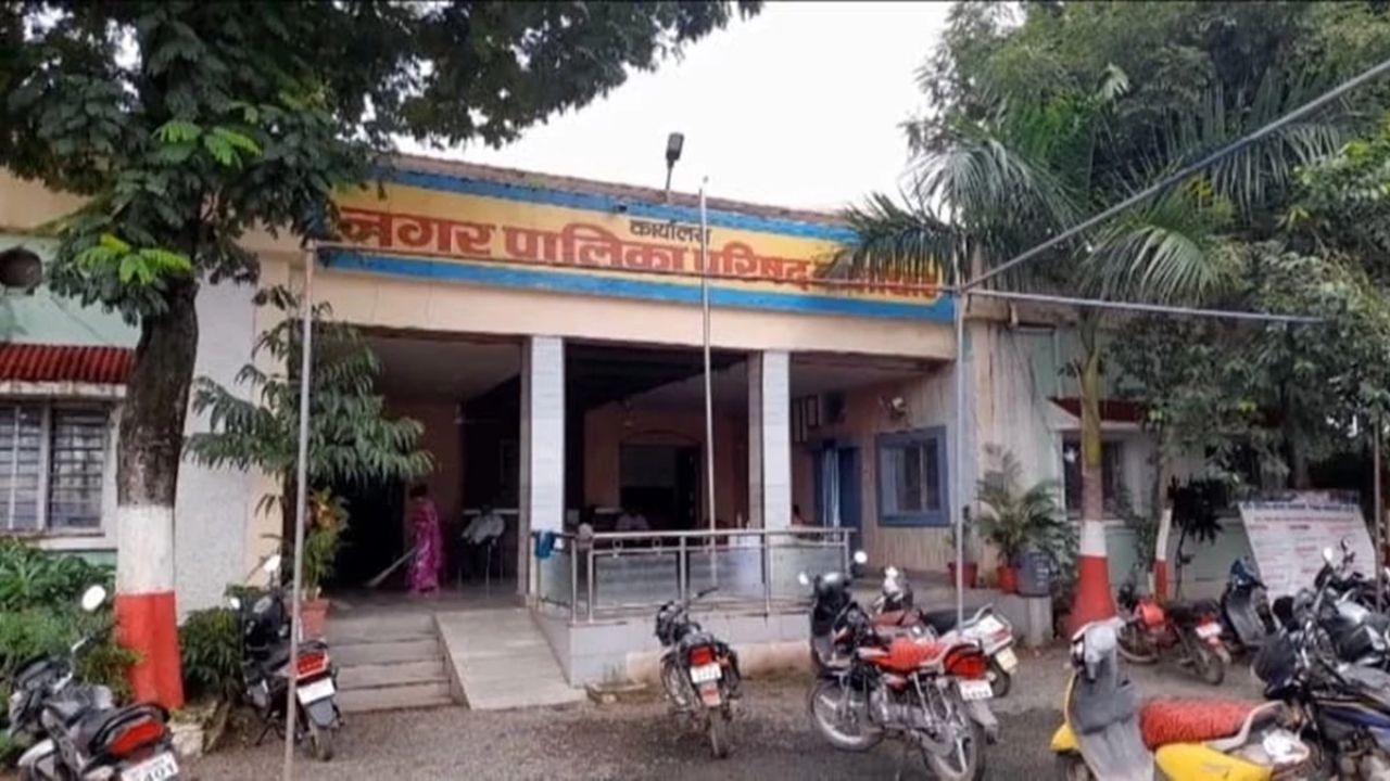 बालाघाट में पीएम आवास योजना का घोटाला: 17 लोगों के खिलाफ FIR दर्ज