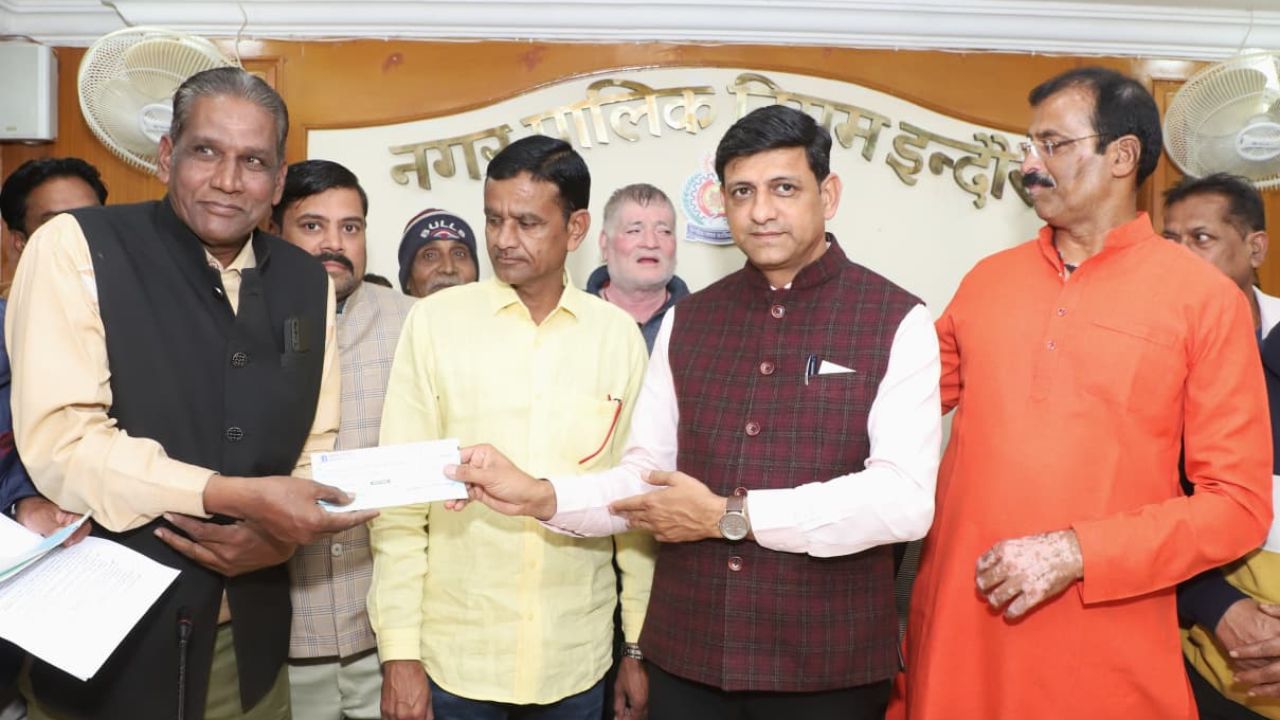Indore की सांस्कृतिक परंपरा को नई मजबूती: अखाड़ों व शस्त्र कला कलाकारों को ₹15-15 हजार का अनुदान