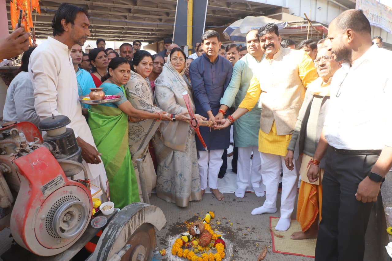 अमृत प्रोजेक्ट 2.0 इंदौर के तहत वार्ड 82 में विकास कार्यों का भूमिपूजन