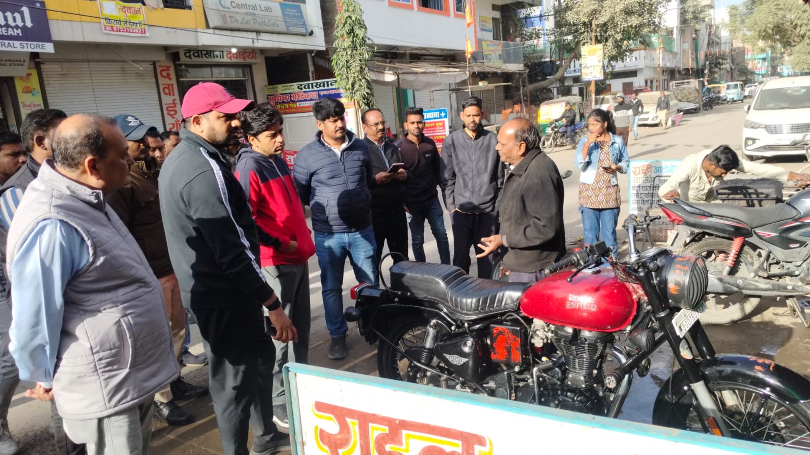 Indore Road Construction Inspection during central line marking