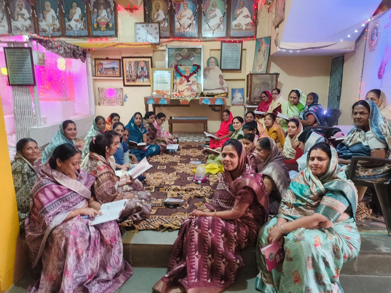 गुरुसप्तमी महोत्सव मेघनगर में अष्टप्रकारी पूजन