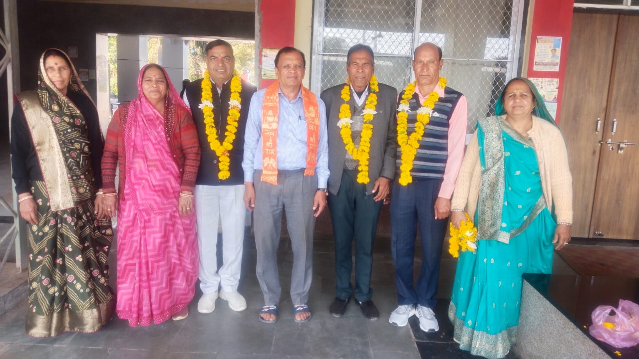 श्री गुजराती रानी माली समाज के प्रतिनिधि हरिद्वार रवाना