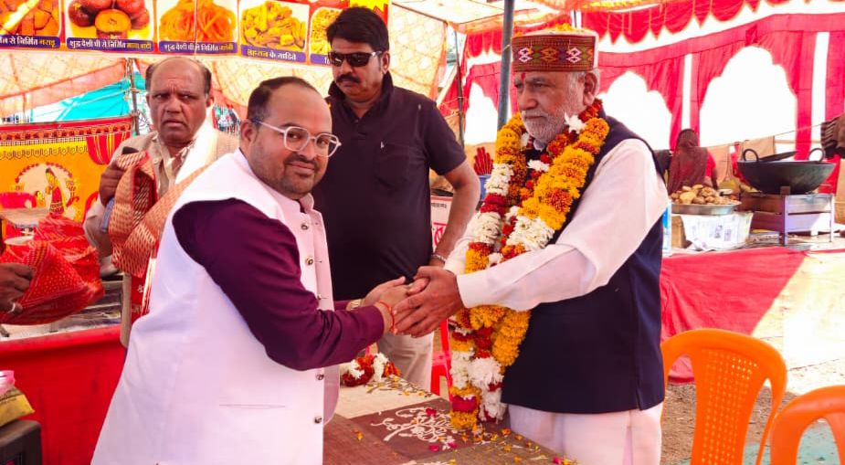 सुल्तान सिंह शेखावत का झकनावदा मेला स्वागत – माँ माही माता मवेशी मेले में पारंपरिक साफ़ा सम्मान
