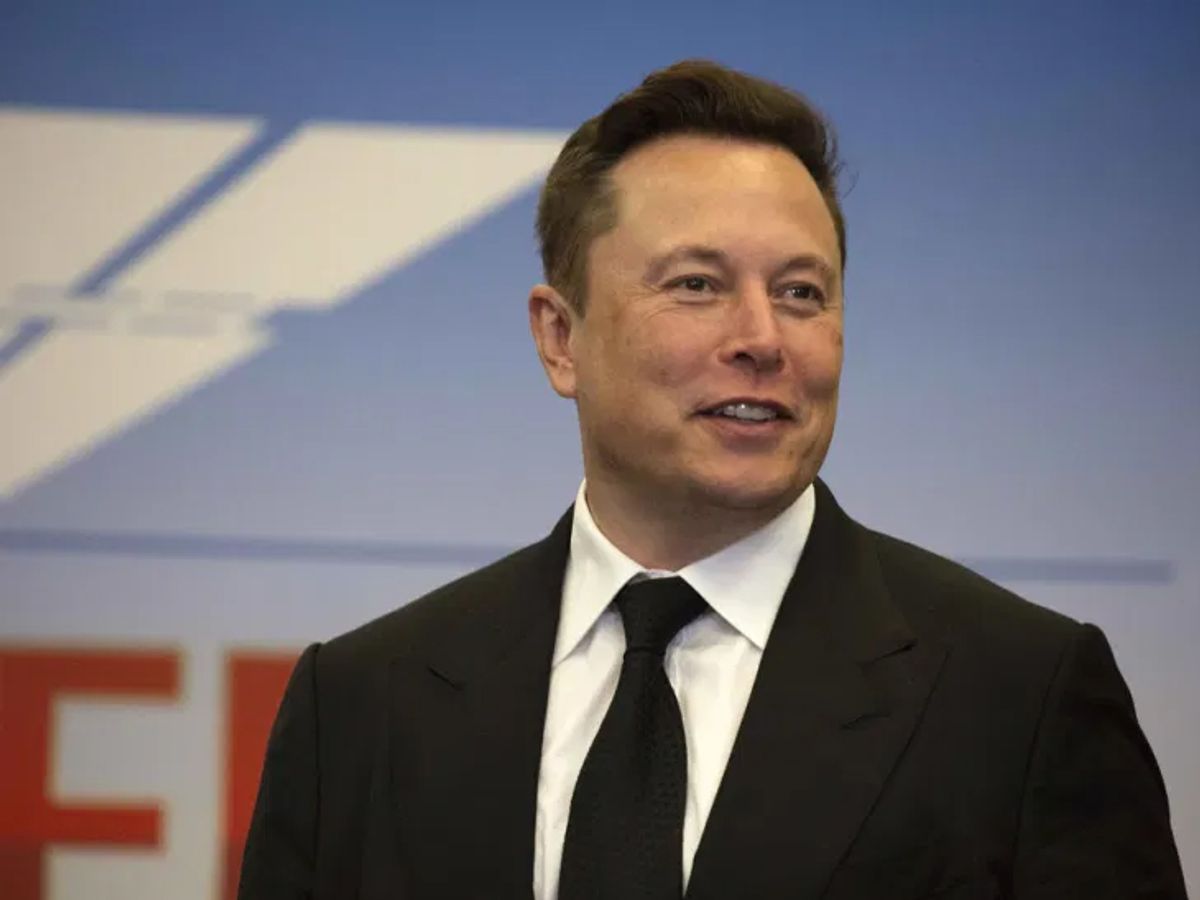 जानिए की दुनिया के सबसे आमिर आदमी Elon Musk ने कॉलेज और डिग्री को लेकर क्या कहा ?