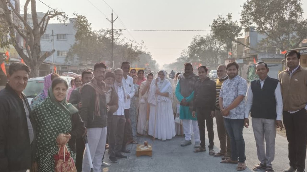 नगर में समाज में Jain भव्य जुलूस, साध्वी श्री शाश्वतप्रिया जी म.सा. ने साझा किए आध्यात्मिक उपदेश