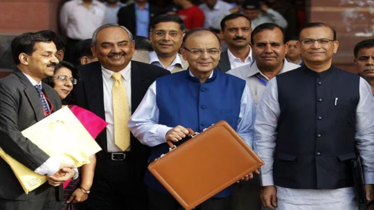 Budget History: 92 साल की परंपरा टूटी, अरुण जेटली ने पेश किया पहला कॉमन बजट