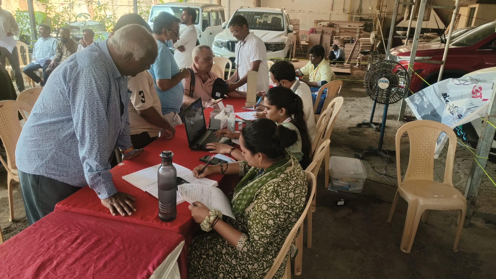 युथ फोरम की सेवा पहल: भायंदर में सफल रहा निशुल्क नेत्र जांच व मोतियाबिंद ऑपरेशन शिविर