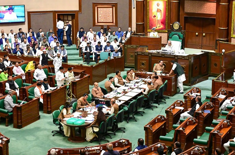 MP विधानसभा में मास्टर प्लान पर घिरे कैलाश विजयवर्गीय, विपक्ष का तीखा हमला