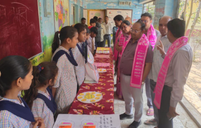 PM श्री विद्यालय झकनावदा में टीएलएम प्रदर्शनी: 80 विद्यार्थियों ने दिखाई रचनात्मक प्रतिभा