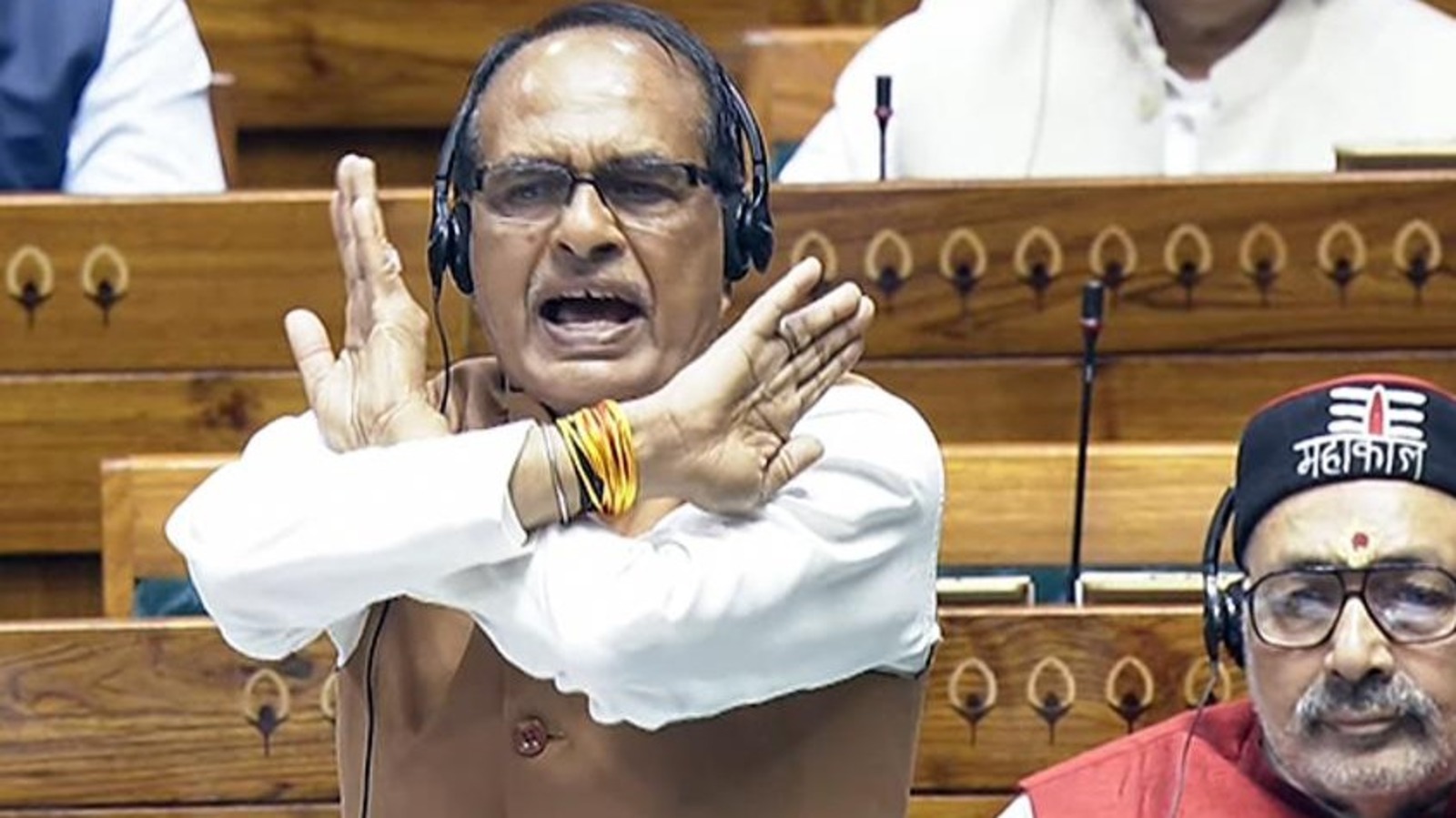 MP News: संसद में Tankha-Shivraj मुलाकात से सियासी हलचल तेज