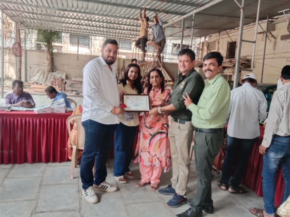 60 लोगों की थायरॉइड जांच और दांतों की मुफ्त जांच भी Camp में हुई