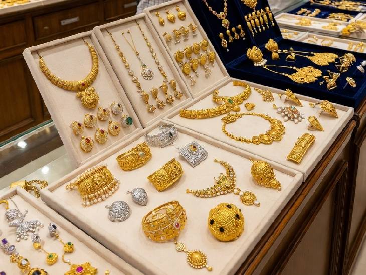 Silver 2.44 लाख प्रति किलोग्राम पार, Gold 1,55,386 रुपये प्रति 10 ग्राम तक बढ़ा