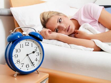 Vastu Tips: रात में गलत आदतें कैसे प्रभावित करती हैं स्वास्थ्य और धन