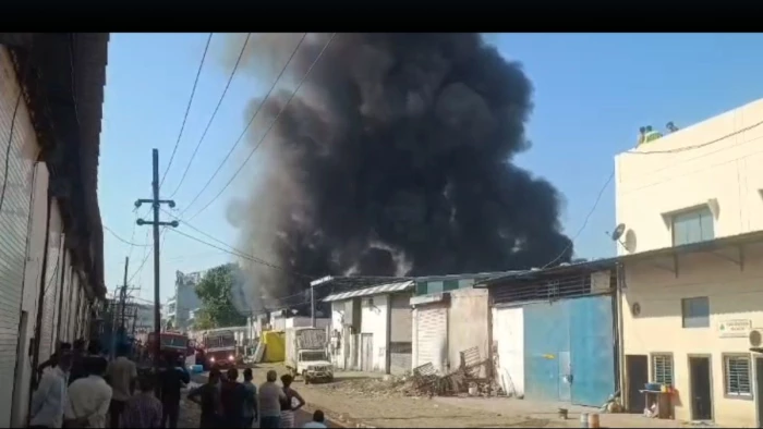 25 03 2026 indore bakery fire news m