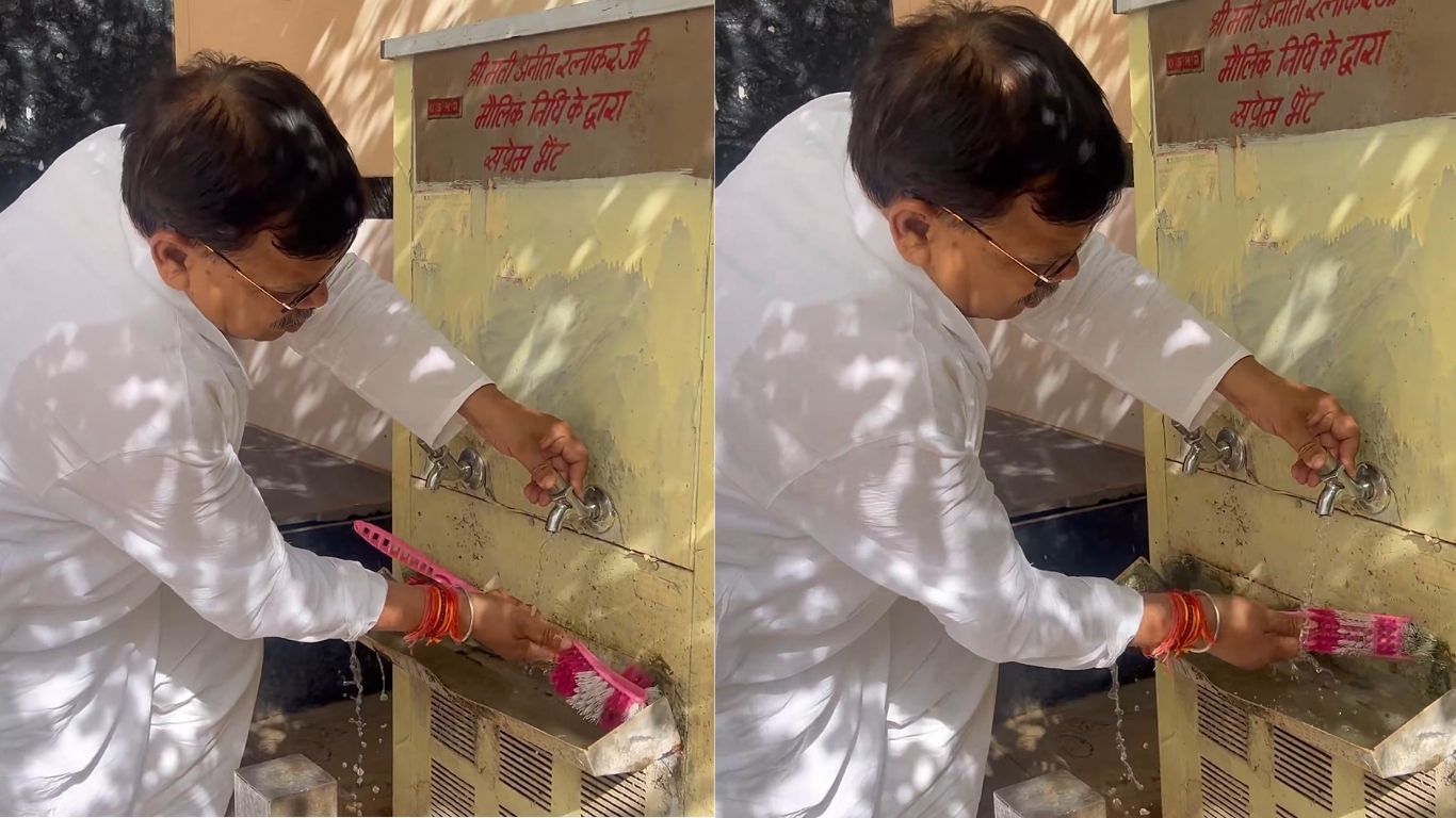 Gwalior के सिविल अस्पताल में ऊर्जा मंत्री प्रद्युम्न सिंह तोमर ने पानी टंकियों की गंदगी खुद साफ की