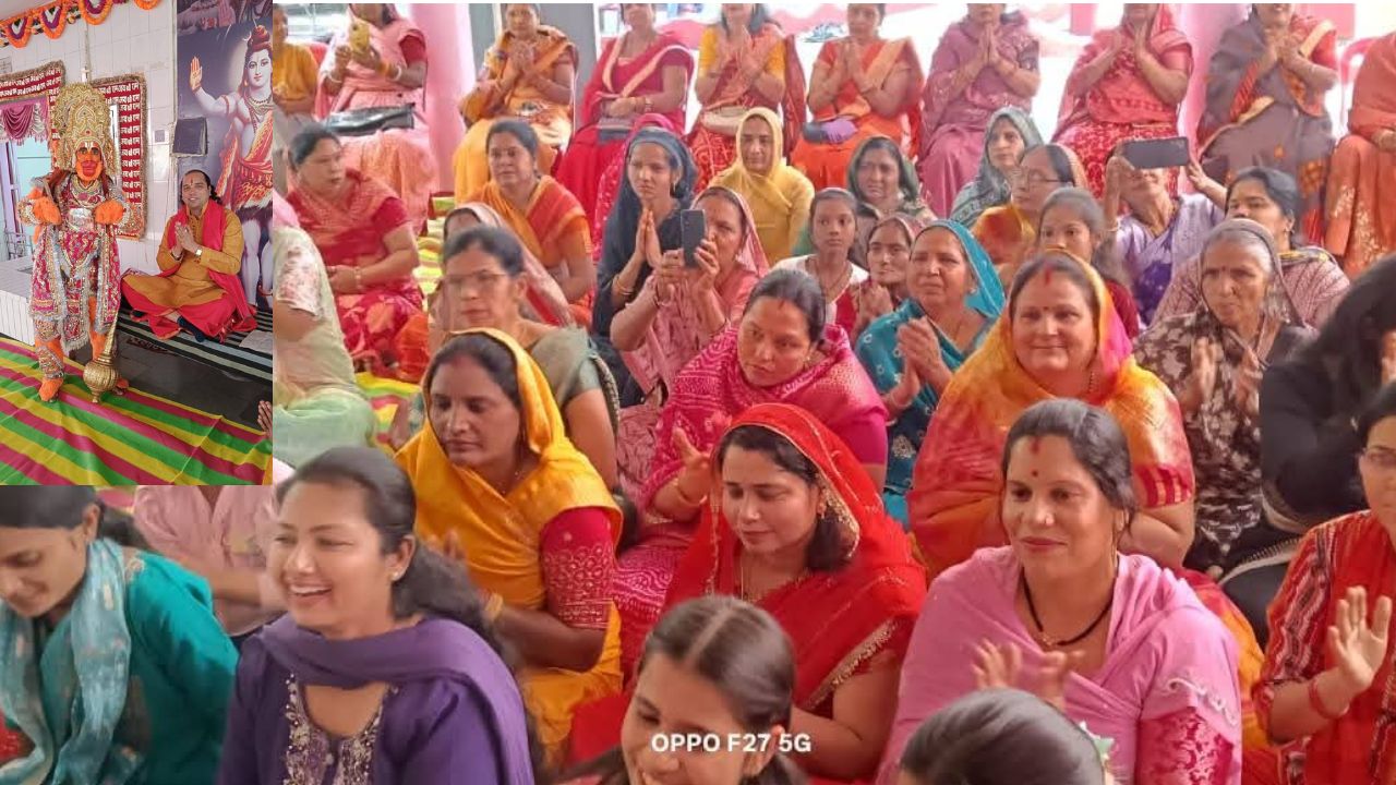 Nagda के श्री बड़े गणेश मंदिर में लड्डू मार होली और फाग उत्सव में महिलाएं-पुरुष झूमकर रंग गुलाल मनाए।