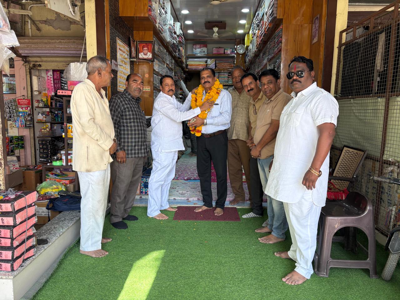 टी आई मदन सिंह पंवार दान की प्रेरणादायक पहल से महिदपुर रोड श्मशान समिति को मिला समाज सेवा का अद्भुत सहयोग