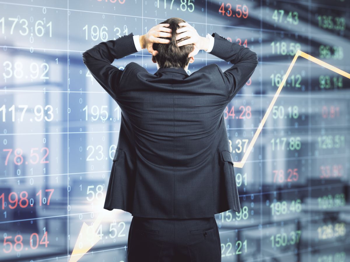 Share Market में भारी गिरावट: सेंसेक्स 1048 अंक टूटा, निवेशकों के 6.5 लाख करोड़ डूबे