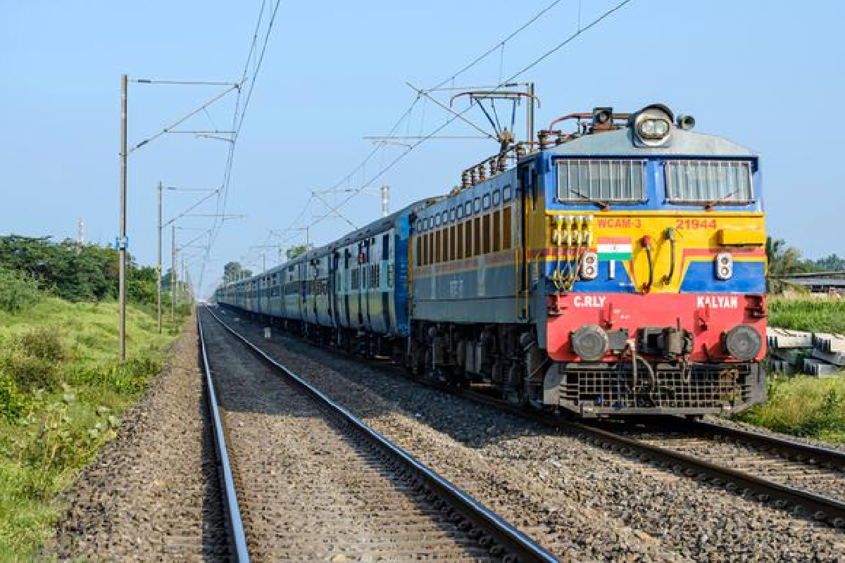 समर स्पेशल ट्रेन 2026: बड़ी खुशखबरी, मुंबई-पुणे से दानापुर तक नई सुविधा, एमपी के यात्रियों को मिलेगा सीधा लाभ