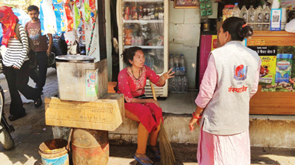 Indore : 32 वर्षीय जैन महिला, एमएससी गोल्ड मेडलिस्ट, भीख मांगती सड़क पर, अब अस्पताल में इलाज शुरू