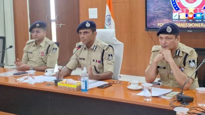 Indore में इन्फ्लुएंसर्स को पुलिस की सलाह, रचनात्मकता के साथ निभाएं जिम्मेदारी, भ्रामक कंटेंट से बचें