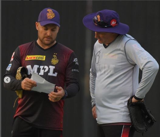 IPL 2026: KKR के लगातार हार के बाद बड़ा बदलाव? ब्रेंडन मैकुलम की वापसी की अटकलें तेज