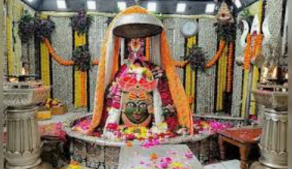 Ujjain: भस्म आरती में उमड़ा आस्था का सैलाब, त्रिपुंड और मुंडमाला से सजे महाकाल के दिव्य दर्शन