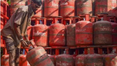 Bhopal गैस एजेंसी में बड़ा स्टॉक घोटाला: बिना डिलीवरी उपभोक्ताओं को भेजे गए सिलेंडर के मैसेज, लोगों ने किया विरोध