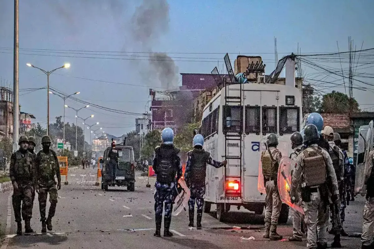 Manipur Violence Update: खौफनाक हमले से देश दहला, मासूमों की दर्दनाक मौत, इंटरनेट बंद, सुरक्षा अलर्ट, जानिए पूरी सच्चाई और ताजा हालात