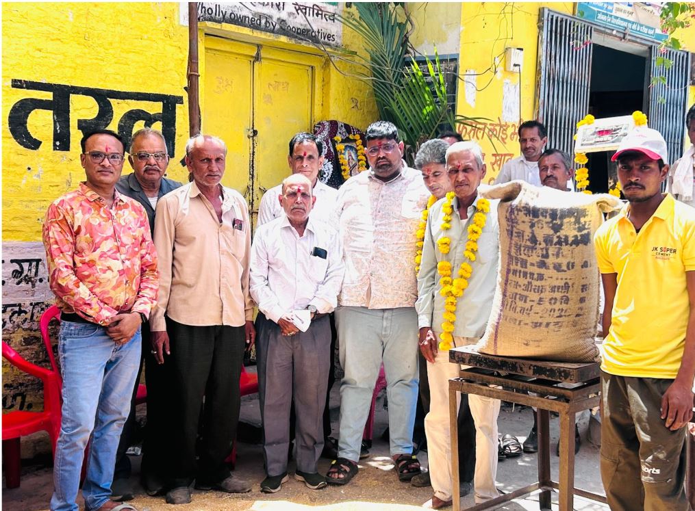 Jhaknawada केंद्र पर समर्थन मूल्य गेहूं खरीदी शुरू, बड़ी संख्या में किसान मौजूद