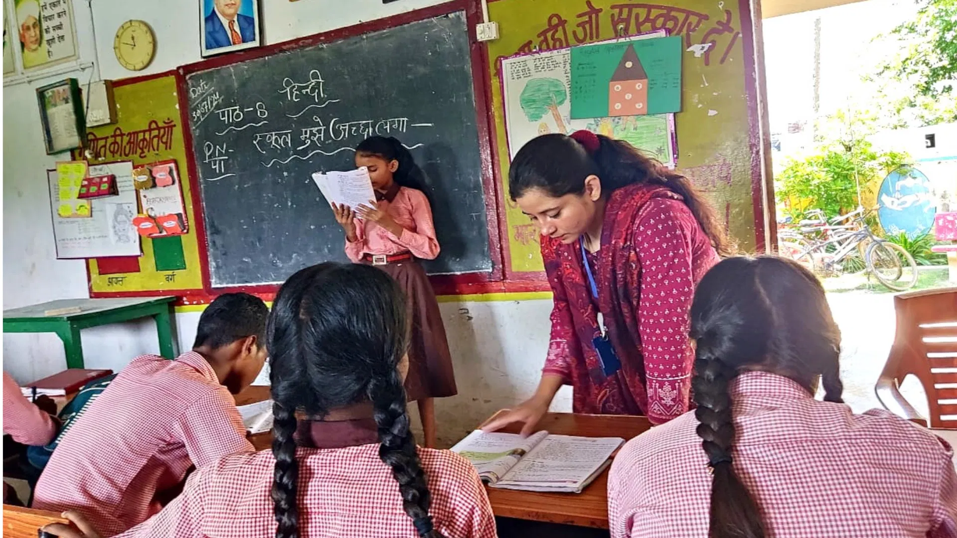 UP शिक्षक भर्ती में बड़ा फैसला, TGT और LT ग्रेड के लिए अब TET पास करना अनिवार्य, हाईकोर्ट ने निर्देश दिए