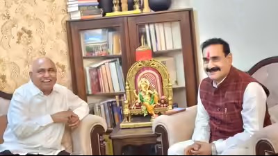 नरोत्तम मिश्रा करेंगे ‘कमबैक’? हेमंत खंडेलवाल के साथ बंद कमरे में मीटिंग, कांग्रेस में टेंशन