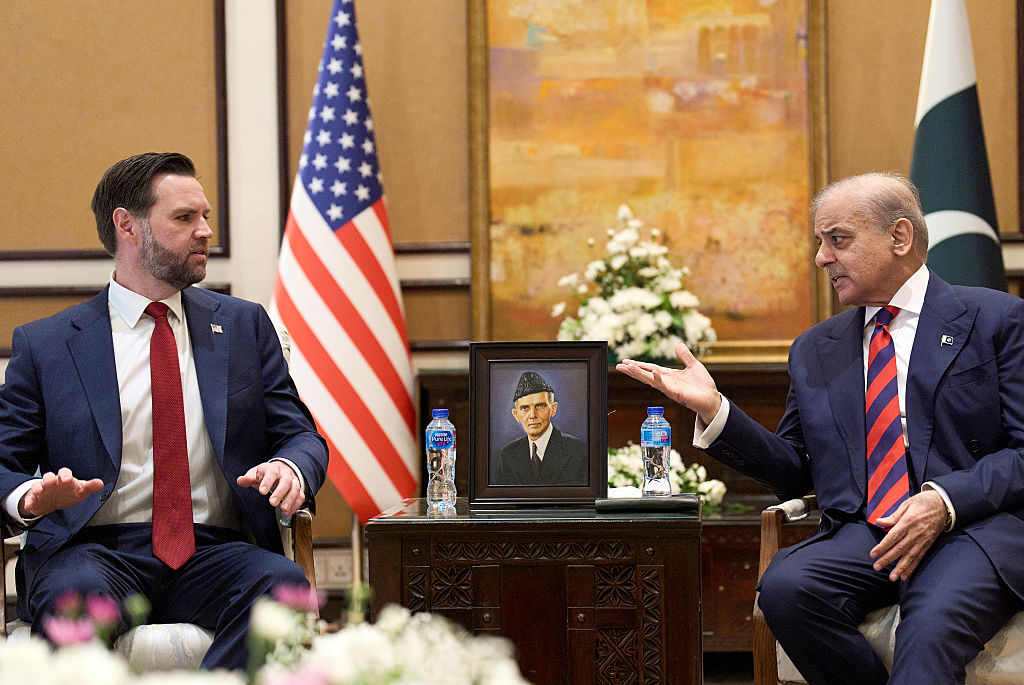 US–Iran तनाव बढ़ा, इजरायल ने युद्ध तैयारी की पुष्टि, शांति वार्ता विफल, 25 अप्रैल को दूसरी बातचीत संभावित इस्लामाबाद में।