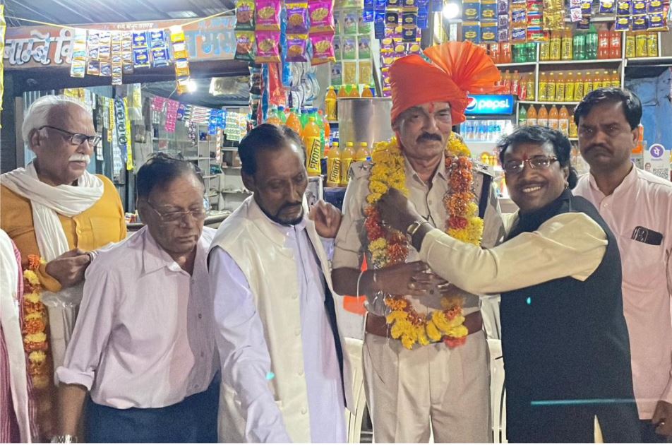 34 वर्षों की सेवा का सम्मान: एसडीओपी अनिल मौर्य को भावभीनी विदाई, Silwani में हुआ भव्य कार्यक्रम