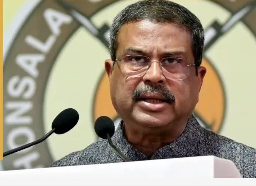 NEET UG 2026: पेपर लीक विवाद के बाद 21 जून को फिर परीक्षा, अगले साल से कंप्यूटर आधारित प्रणाली लागू