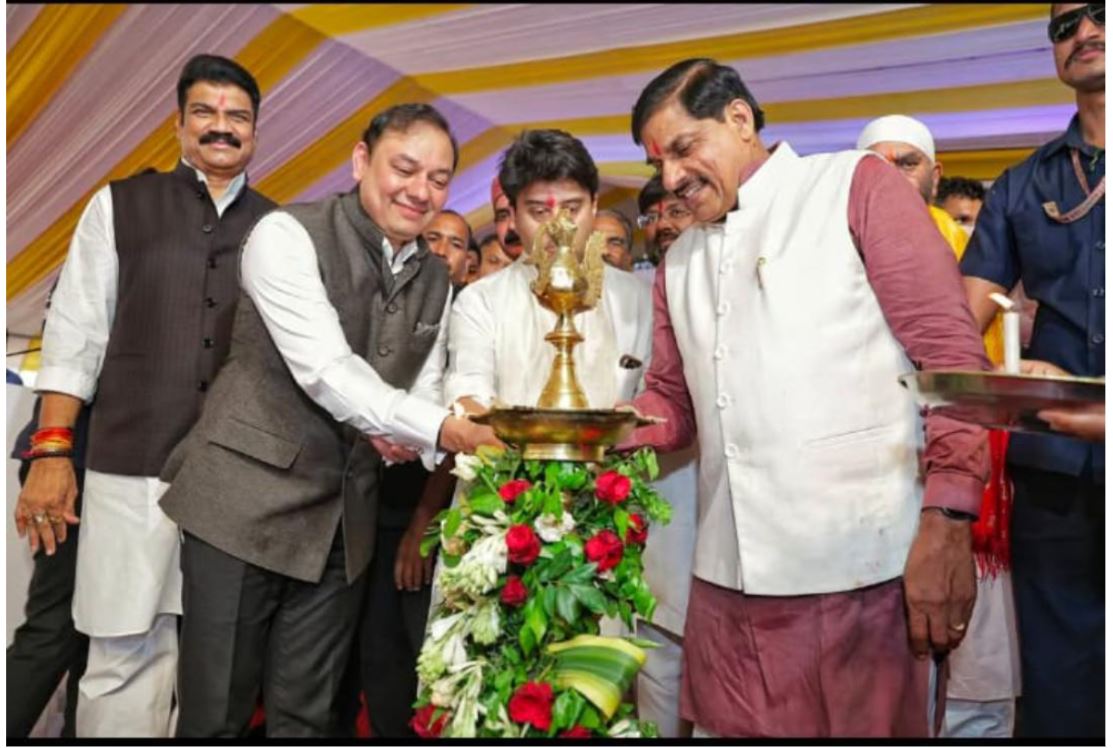 Guna में 1059 करोड़ की अंबुजा सीमेंट परियोजना का भूमि पूजन सिंधिया और मोहन यादव की उपस्थिति में हुआ भव्य आयोजन
