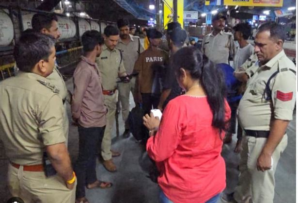 Ujjain–Nagda में बच्चों की तस्करी का शक: ट्रेन से 26 नाबालिगों को रेस्क्यू, बड़ा ऑपरेशन चला