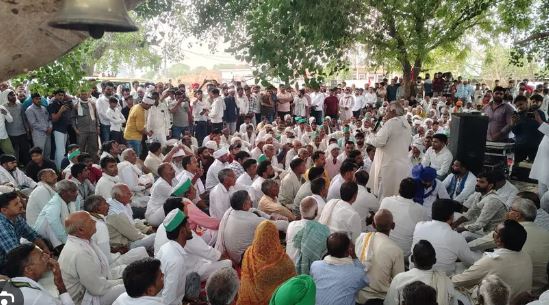 Morena में कांग्रेस का NH-44 हाईवे जाम, किसानों के मुआवजे और गेहूं खरीदी को लेकर प्रदर्शन, ट्रैफिक पूरी तरह ठप