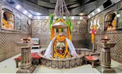Ujjain महाकाल भस्म आरती: सर्प, चंद्रमा और त्रिशूल से सजा बाबा महाकाल का दिव्य स्वरूप, भक्तों ने किए अलौकिक दर्शन